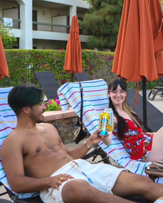 Desert days are best spent poolside with a cold drink. 🌴 Swing by our Marketplace, grab your favorite beverage, and settle in for a day of sunshine and relaxation.