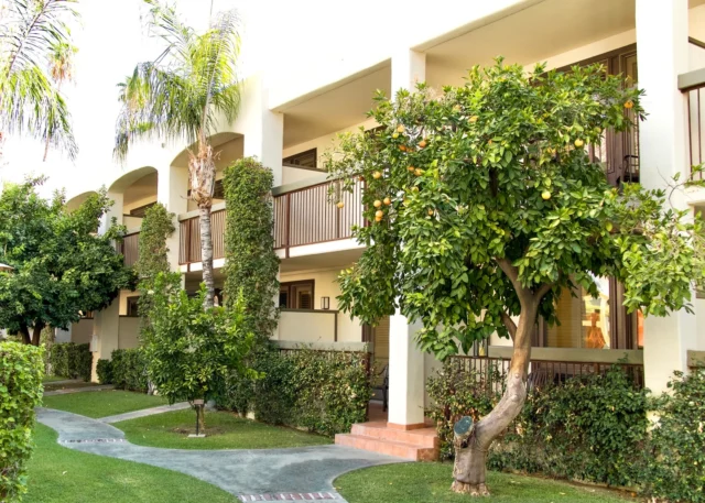 A little escape tucked away in the desert. 🌴 Enjoy a quiet escape surrounded by the beauty of Palm Springs.